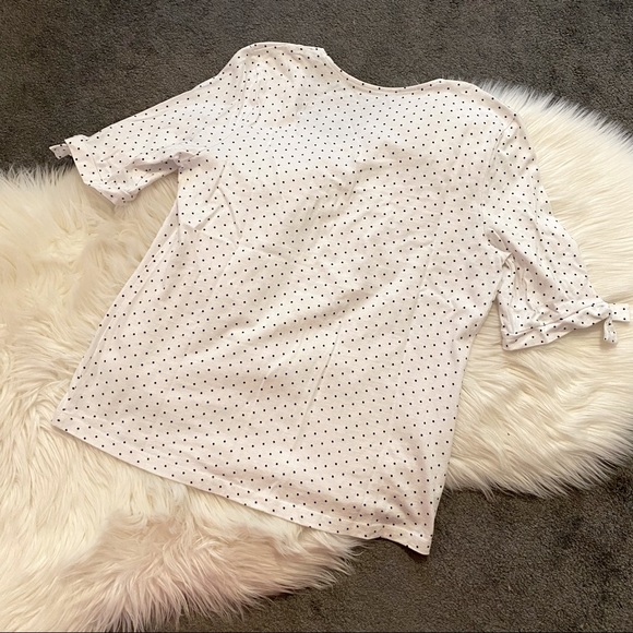 White and black polka dot t-shirt - Picture 4 of 4